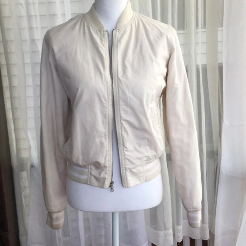 Gap tan bomber jacket - Picture 1 of 11